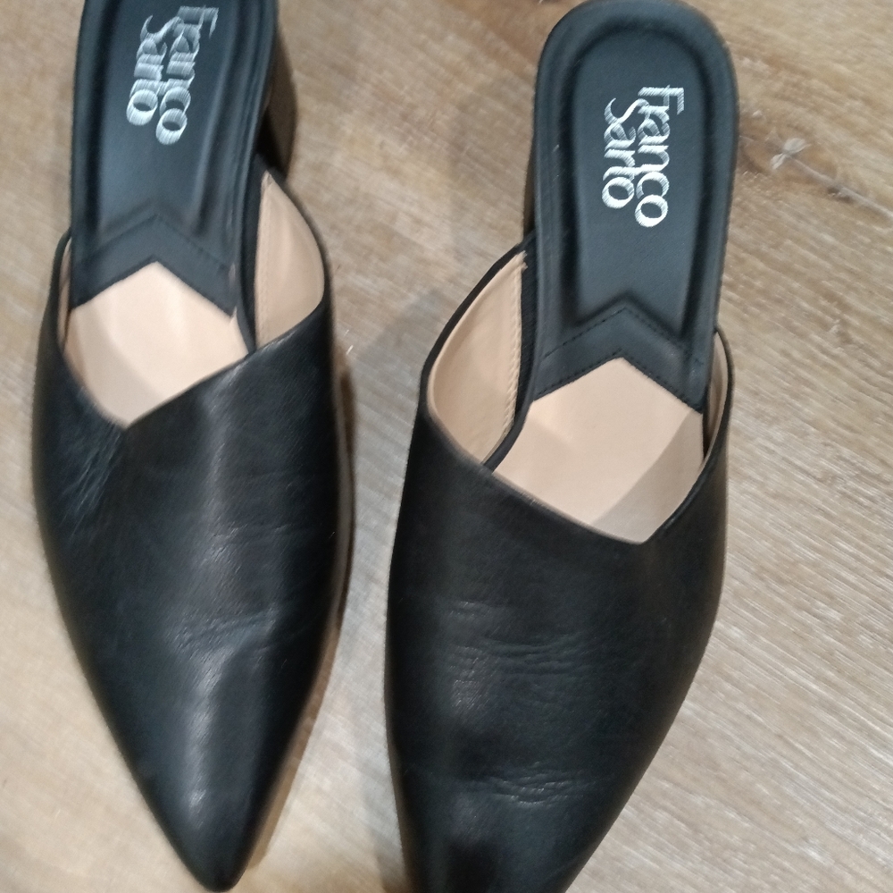 Women's dress shoes